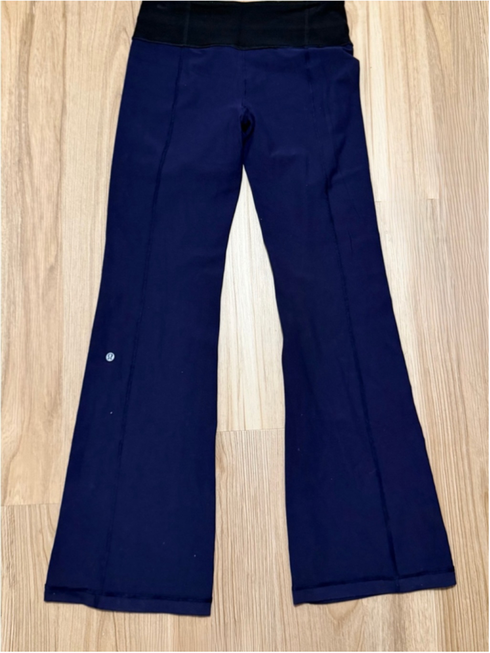 Lululemon reversible flare pants navy blue high waisted size 6 - Picture 3 of 6